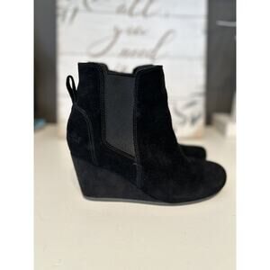 OTBT Women's Size 9.5 M Black Suede Zip Wedge Ankle Fashion Boots Bootie